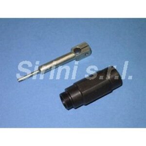 Connection and pin for the advance